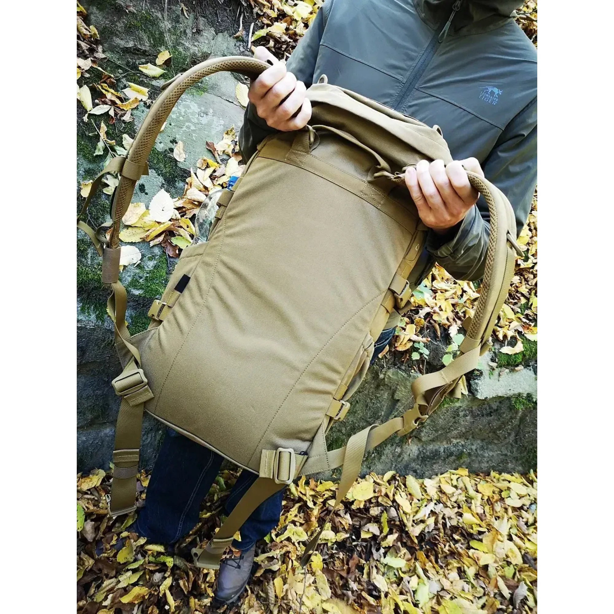 Тактичний рюкзак Tasmanian Tiger Mil OPS Pack 30, Olive (TT 7323.331) - 8 - Robinzon.ua