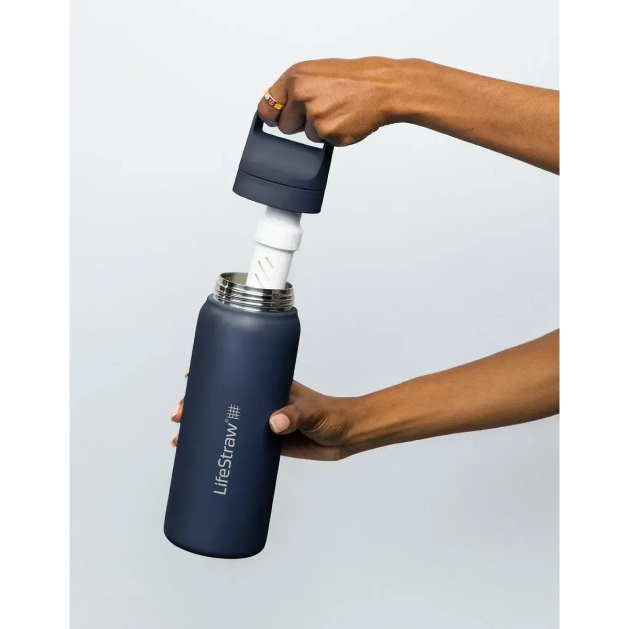 Пляшка-фільтр для води LifeStraw Go SS Filter Bottle, 1 л, Polar White (LSW LGV41SWHWW) - 4 - Robinzon.ua