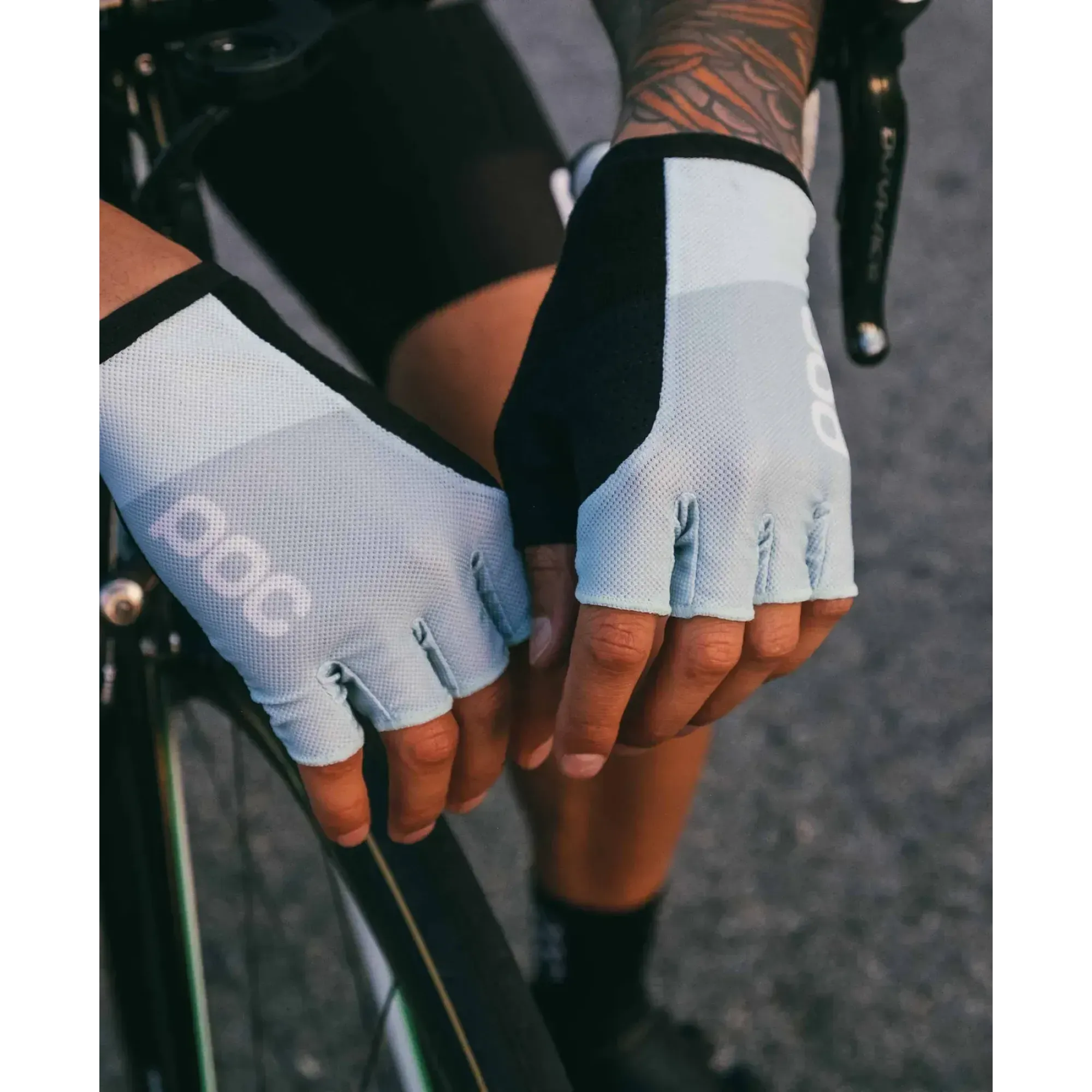 Велоперчатки POC Essential Road Mesh Short Glove, Apophyllite Multi Green, L (PC 303718279LRG1) - 1 - Robinzon.ua