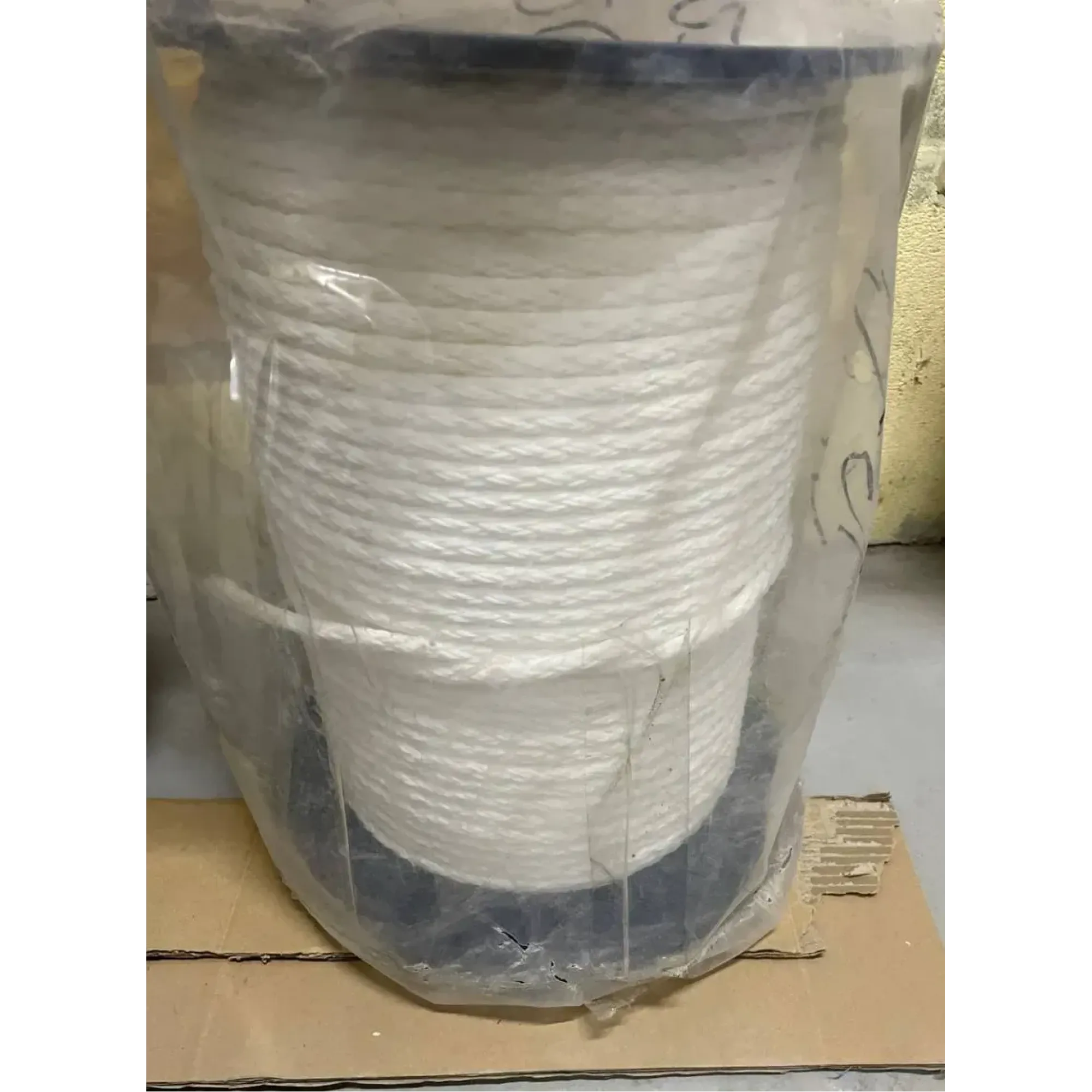 Яхтенная полипропиленовая веревка на метраж Lanex Pet 12.0mm, black (LNX LANO-P00123) - 4 - Robinzon.ua