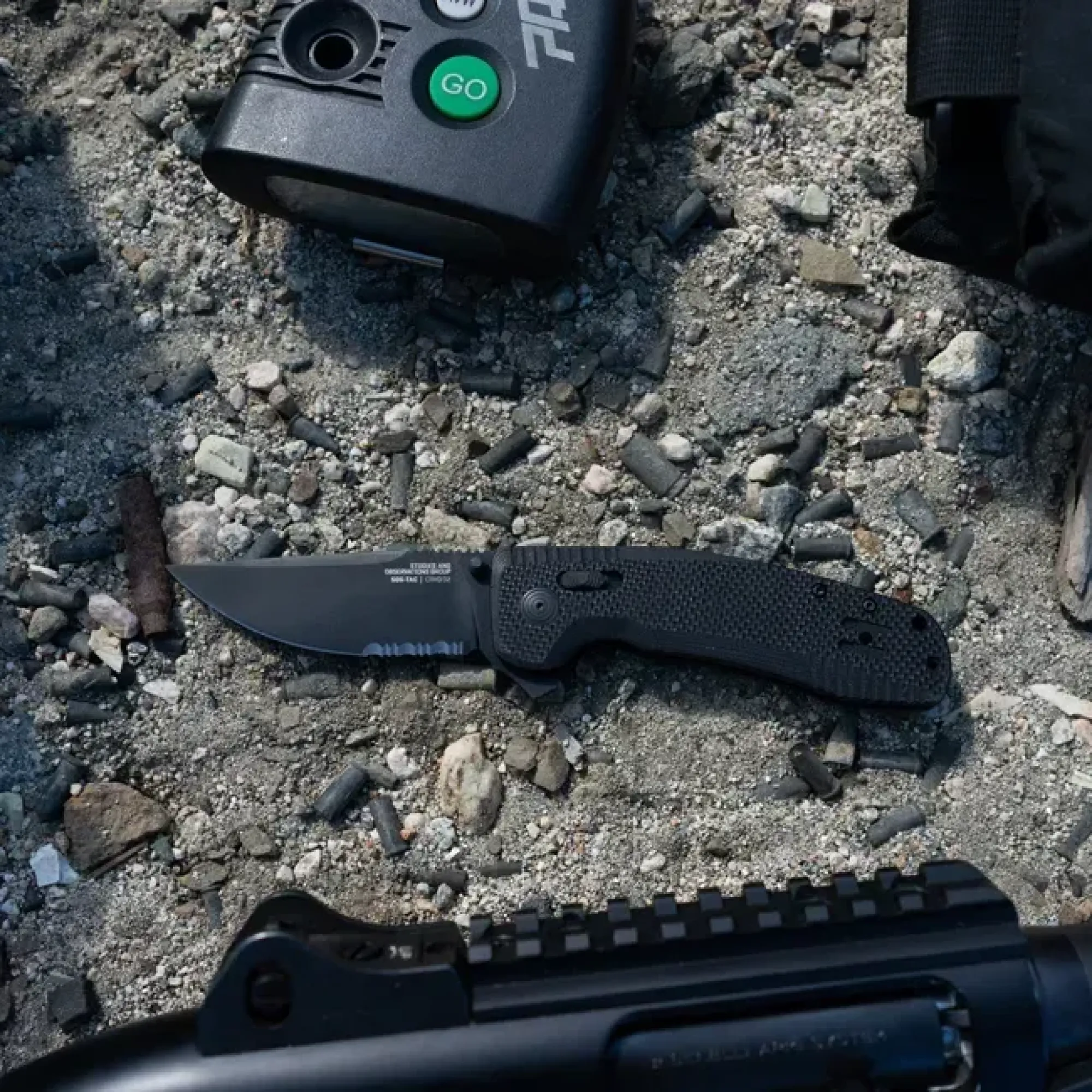 Розкладний ніж SOG TAC XR, Black/Partially Serrated (SOG 12-38-03-41) - 7 - Robinzon.ua