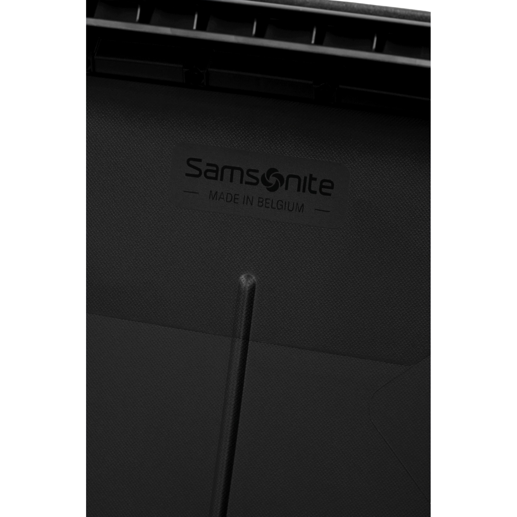 Валіза 69 см ESSENS GRAPHITE - 2 - Robinzon.ua