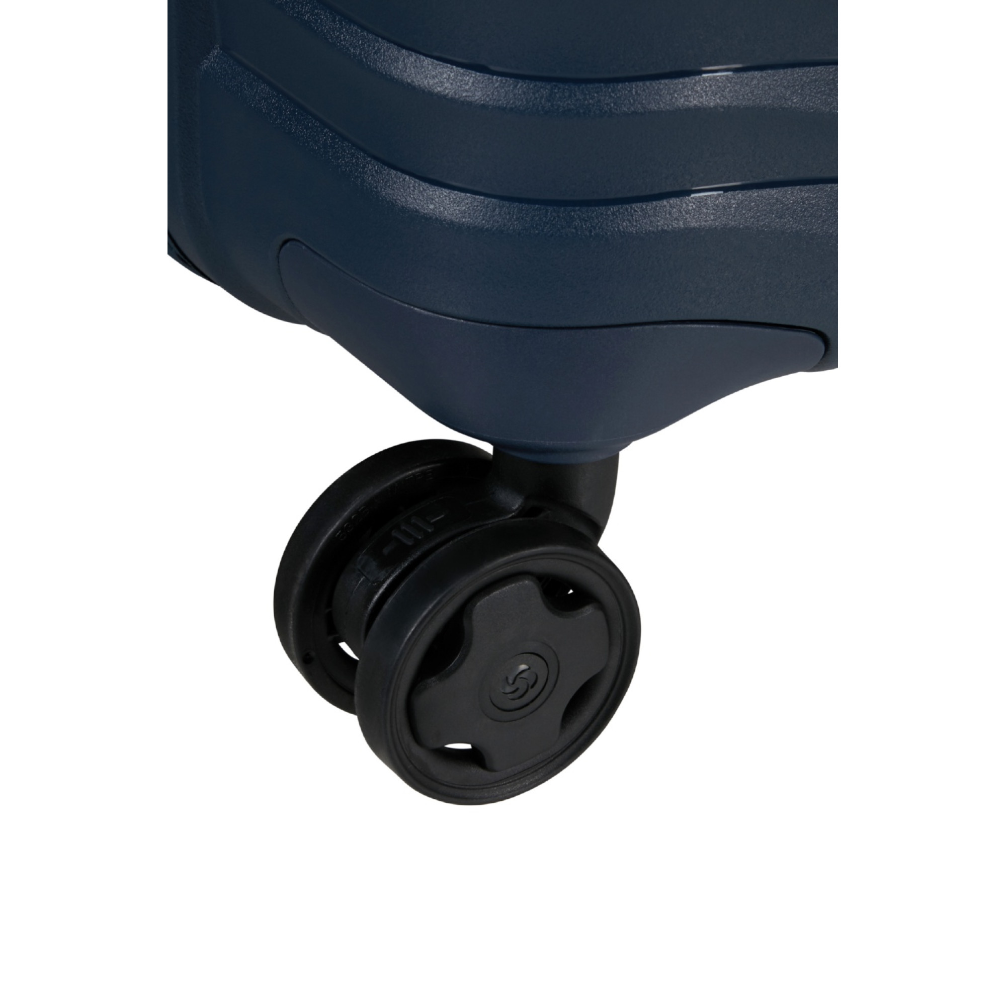 Чемодан 81 см UPSCAPE BLUE - 2 - Robinzon.ua