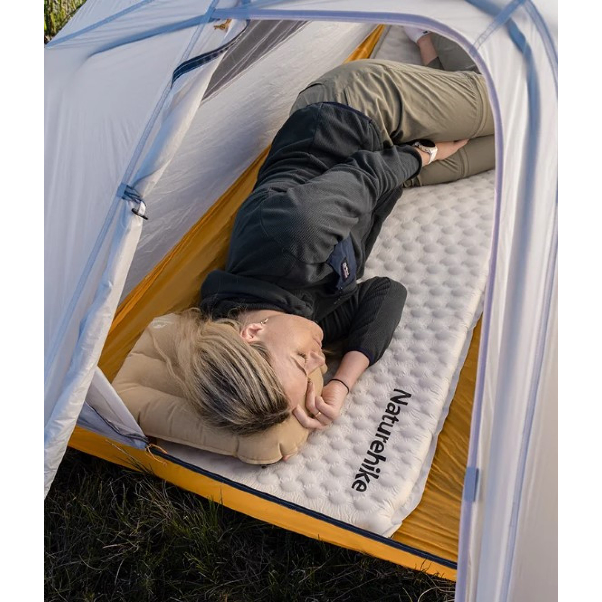 Самонадувной коврик Naturehike серый CNK2300DZ013. - 3 - Robinzon.ua