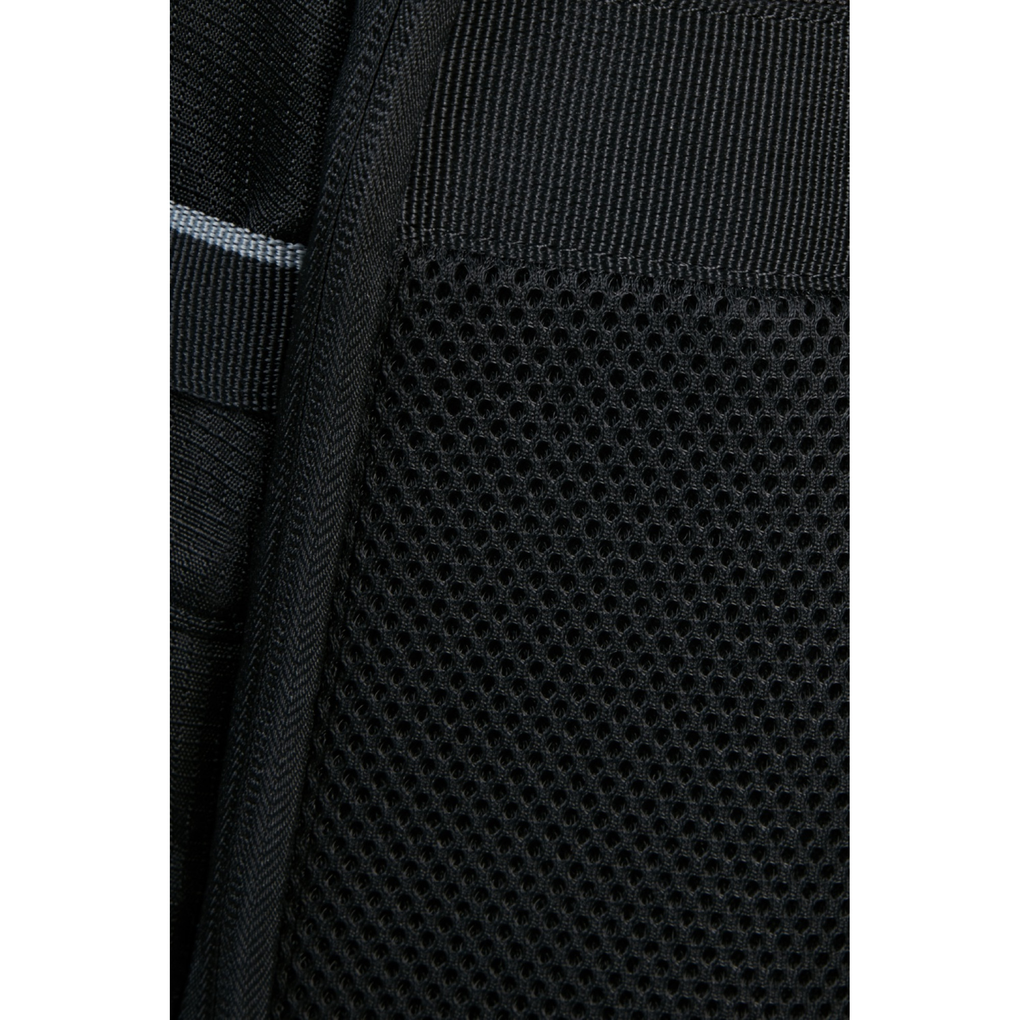 Рюкзак 15.6" TAKE2CABIN BLACK - 2 - Robinzon.ua