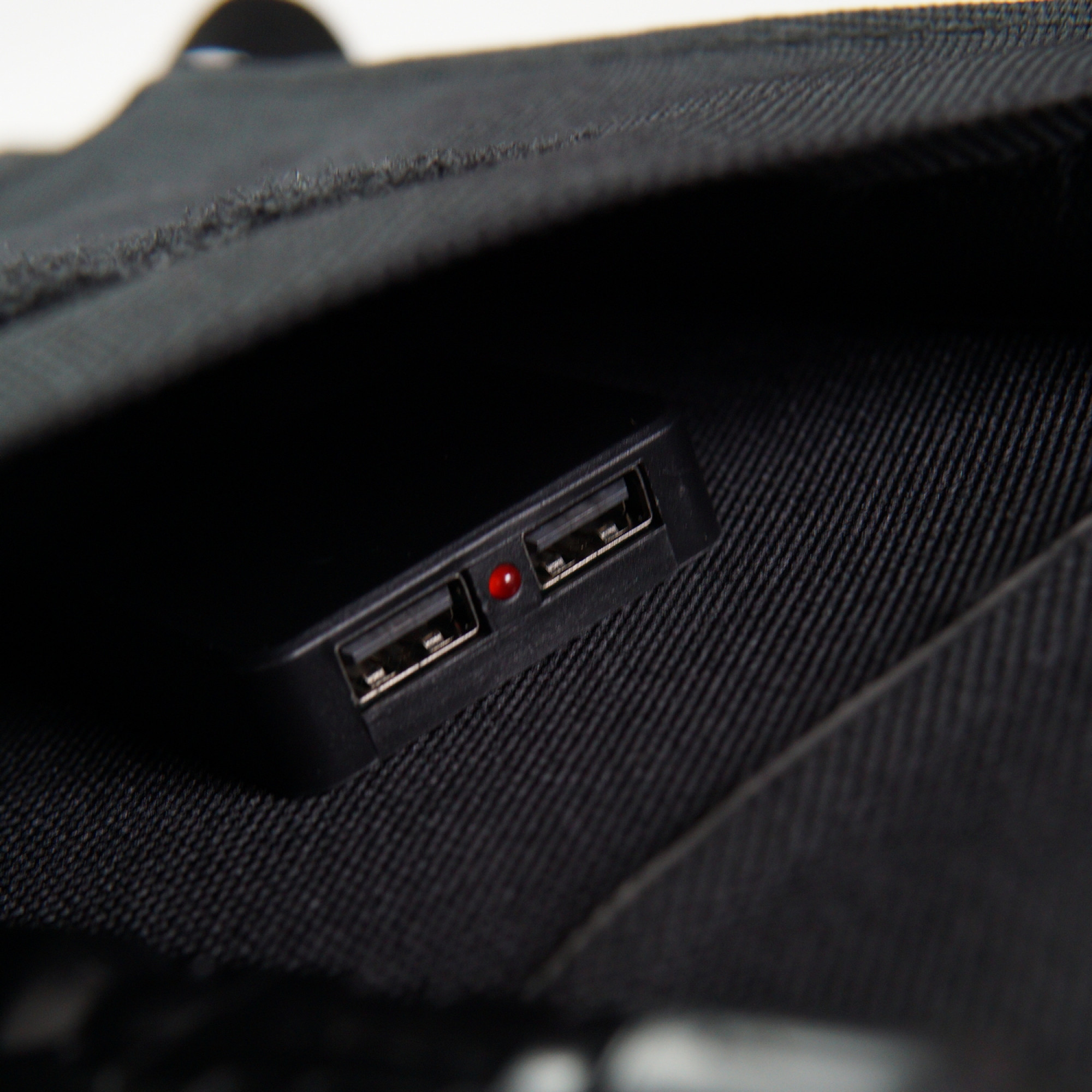 Портативна сонячна панель ANVOMI SQ60 (60 Ват) - 1 - Robinzon.ua