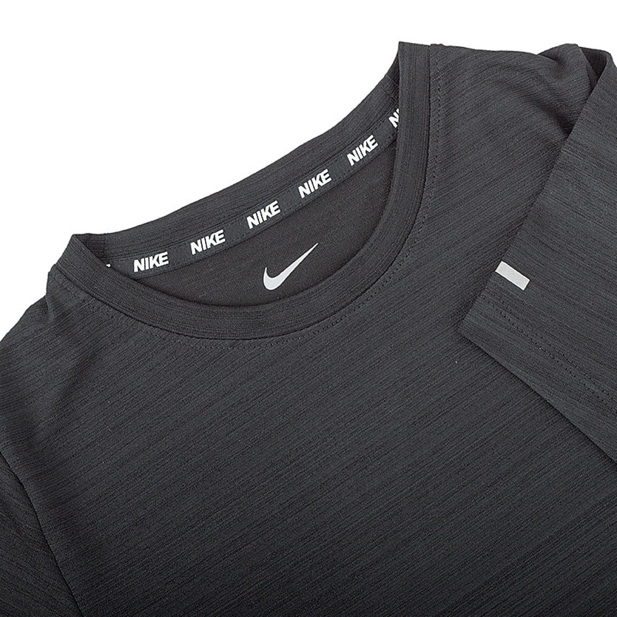 Дитяча Футболка Nike B NK DF SS MILER TOP Чорний XS (DD3055-010 XS) - 2 Дитяча Футболка Nike B NK DF SS MILER TOP Чорний XS (DD3055-010 XS) - 2 - Robinzon.ua