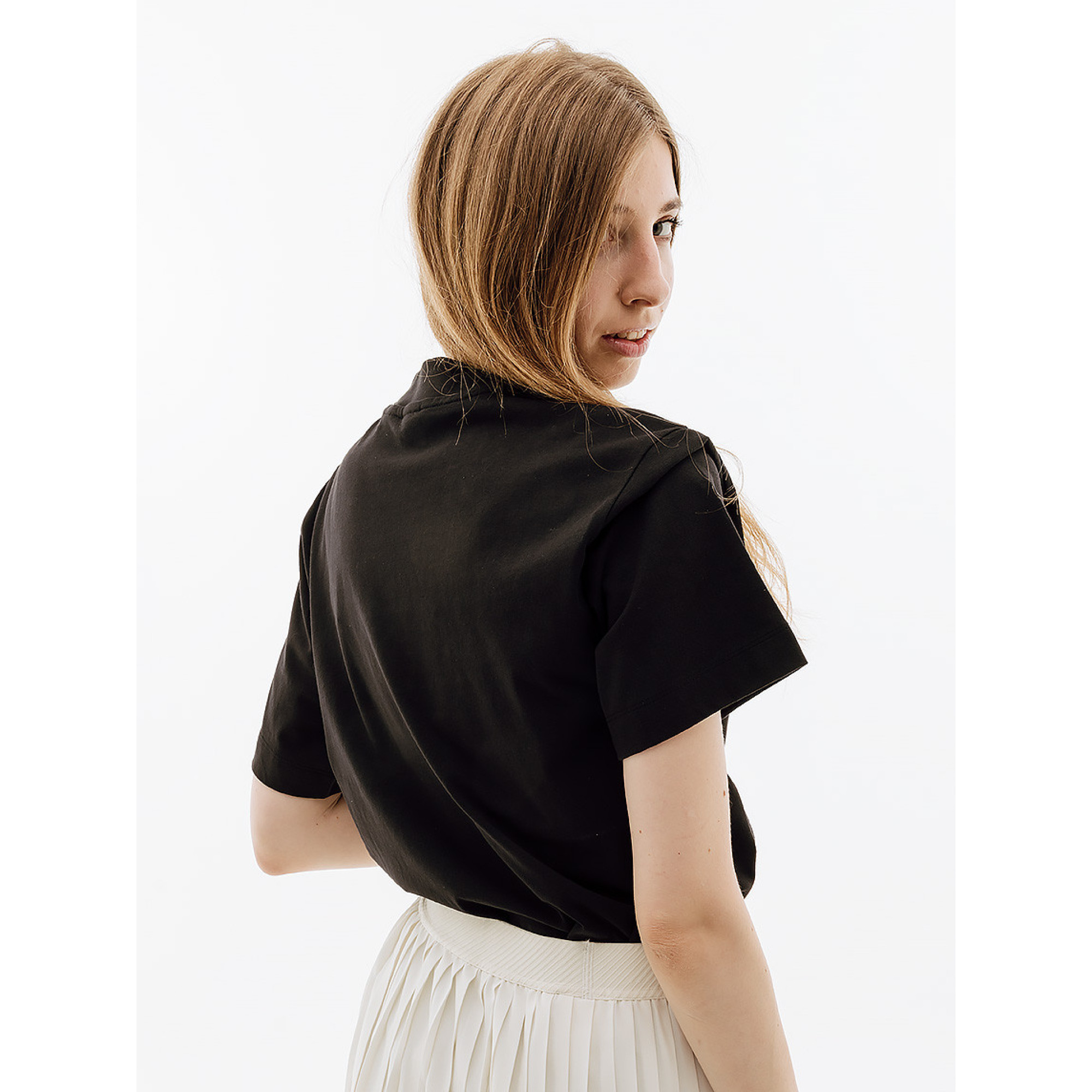 Жіноча Футболка Puma YONA SUNP Mock Neck Tee Чорний XS (7d53797701 XS) - 1 - Robinzon.ua