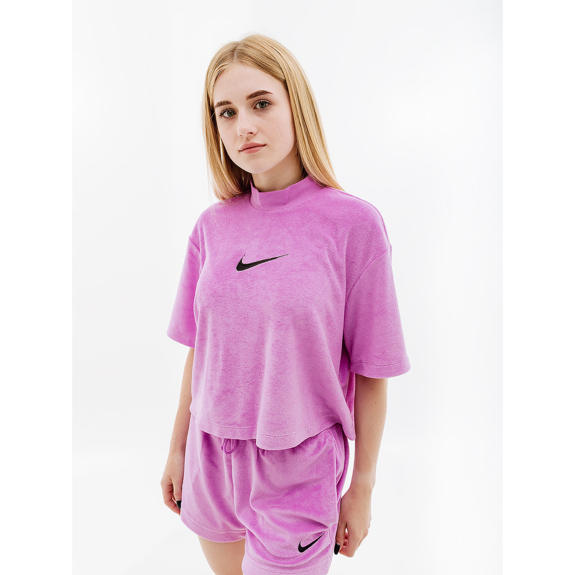 Жіноча Футболка Nike W NSW MOCK SS TEE TRRY MS Фіолетовий L (7dFJ4894-532 L) - Robinzon.ua