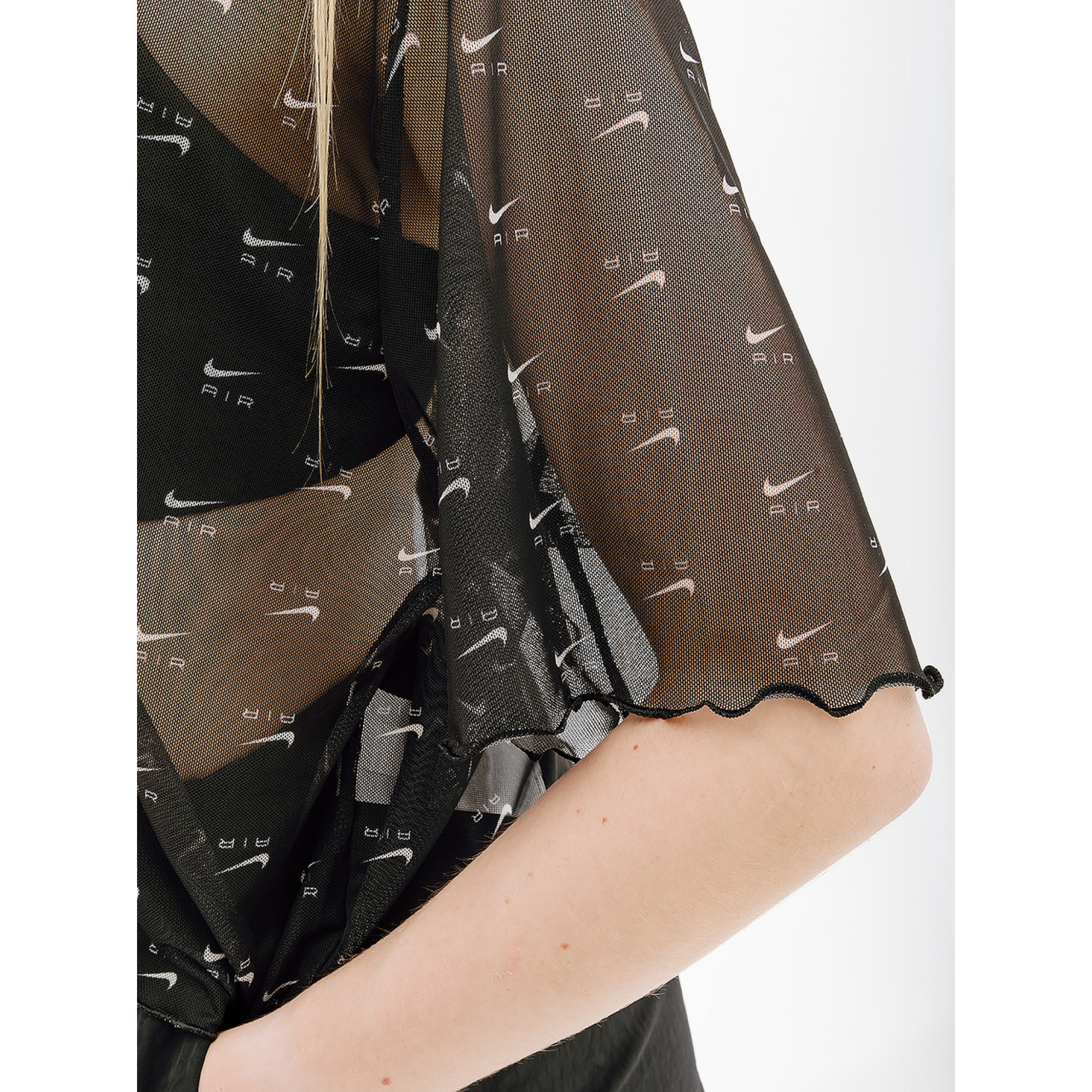 Жіноча Футболка Nike W NSW AIR AOP MESH SS CROP TOP Чорний XS (7dDV8245-010 XS) - 2 - Robinzon.ua