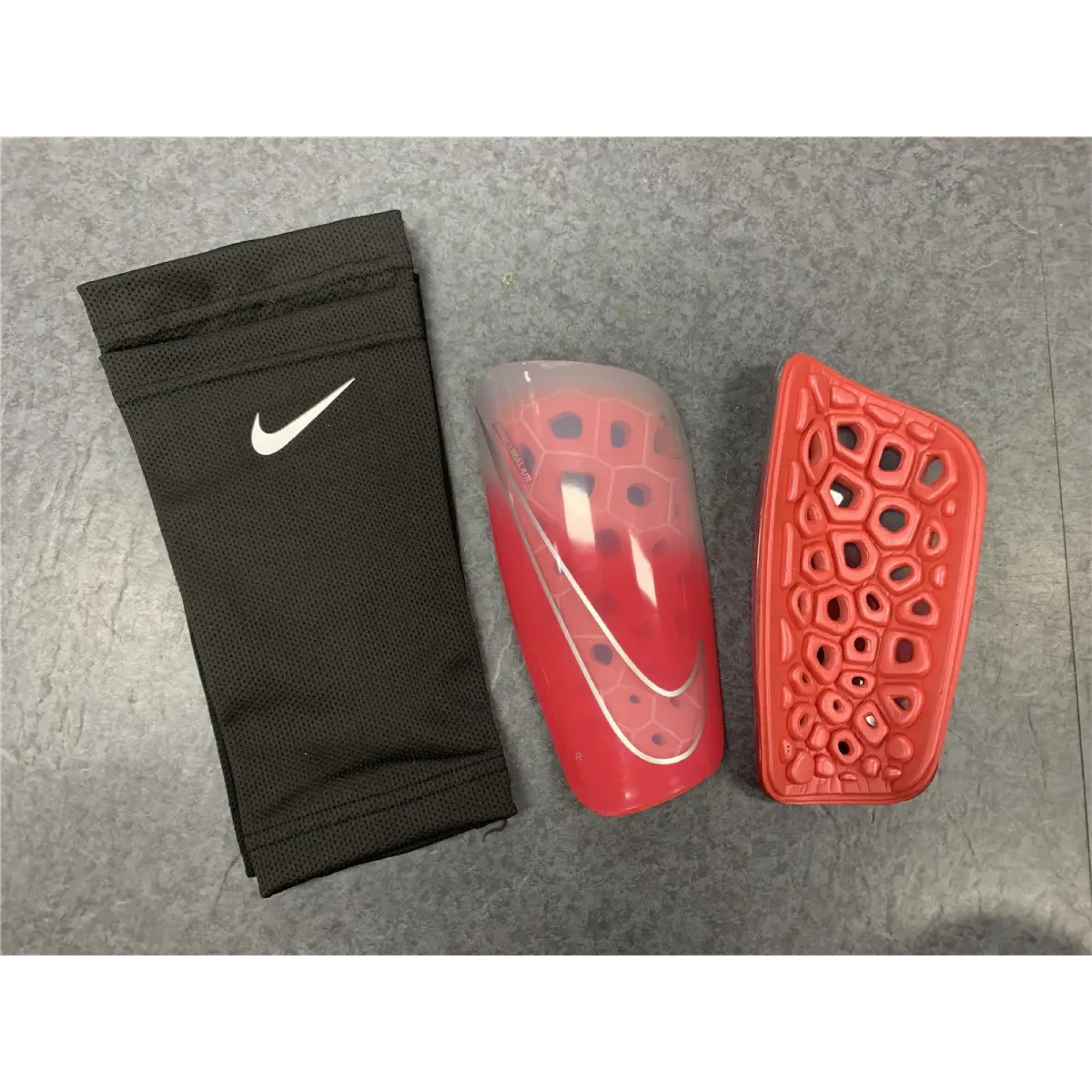 Футбольні щитки Nike Mercurial Lite - 1 - Robinzon.ua