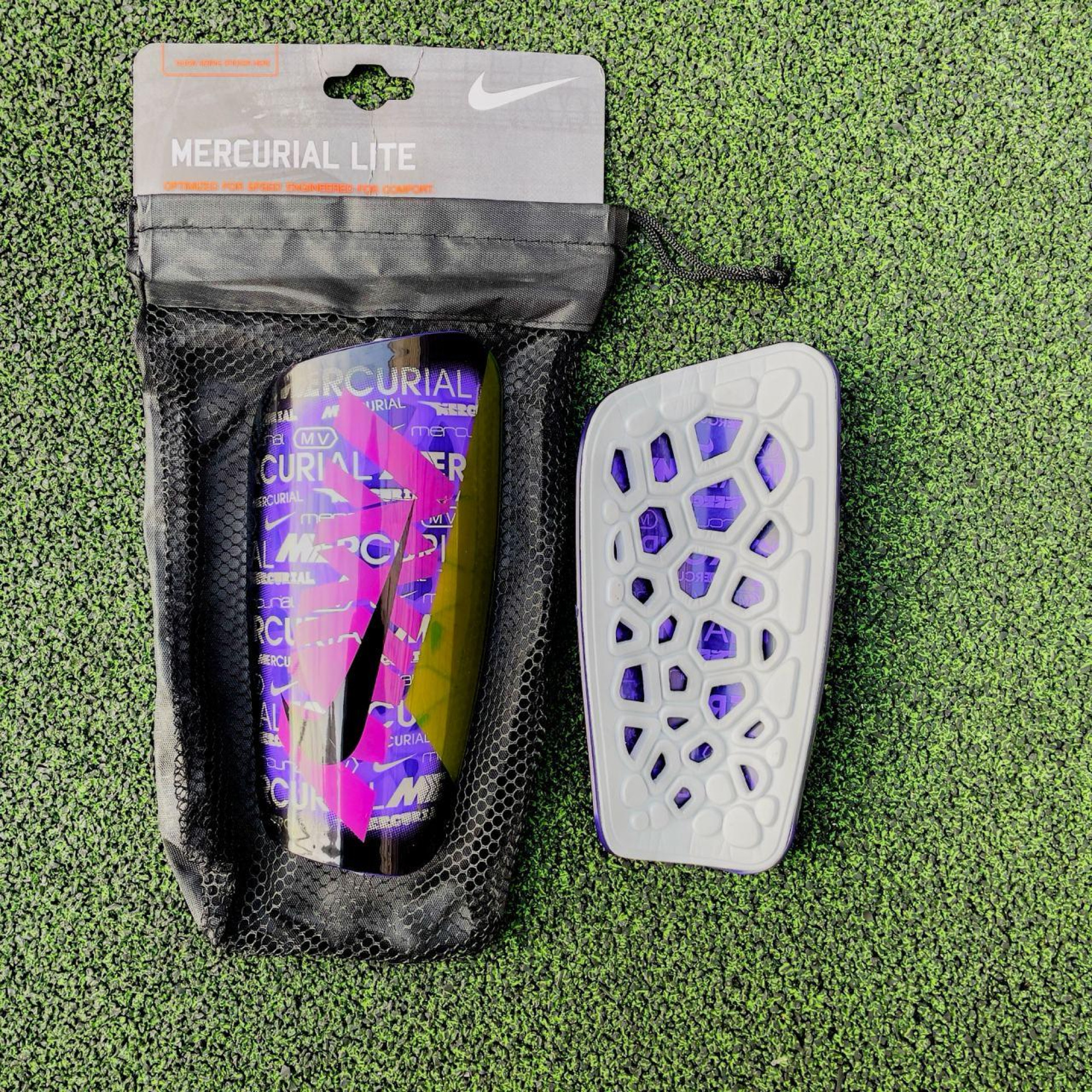 Футбольні щитки Nike Mercurial Lite Футбольні щитки Nike Mercurial Lite - Robinzon.ua