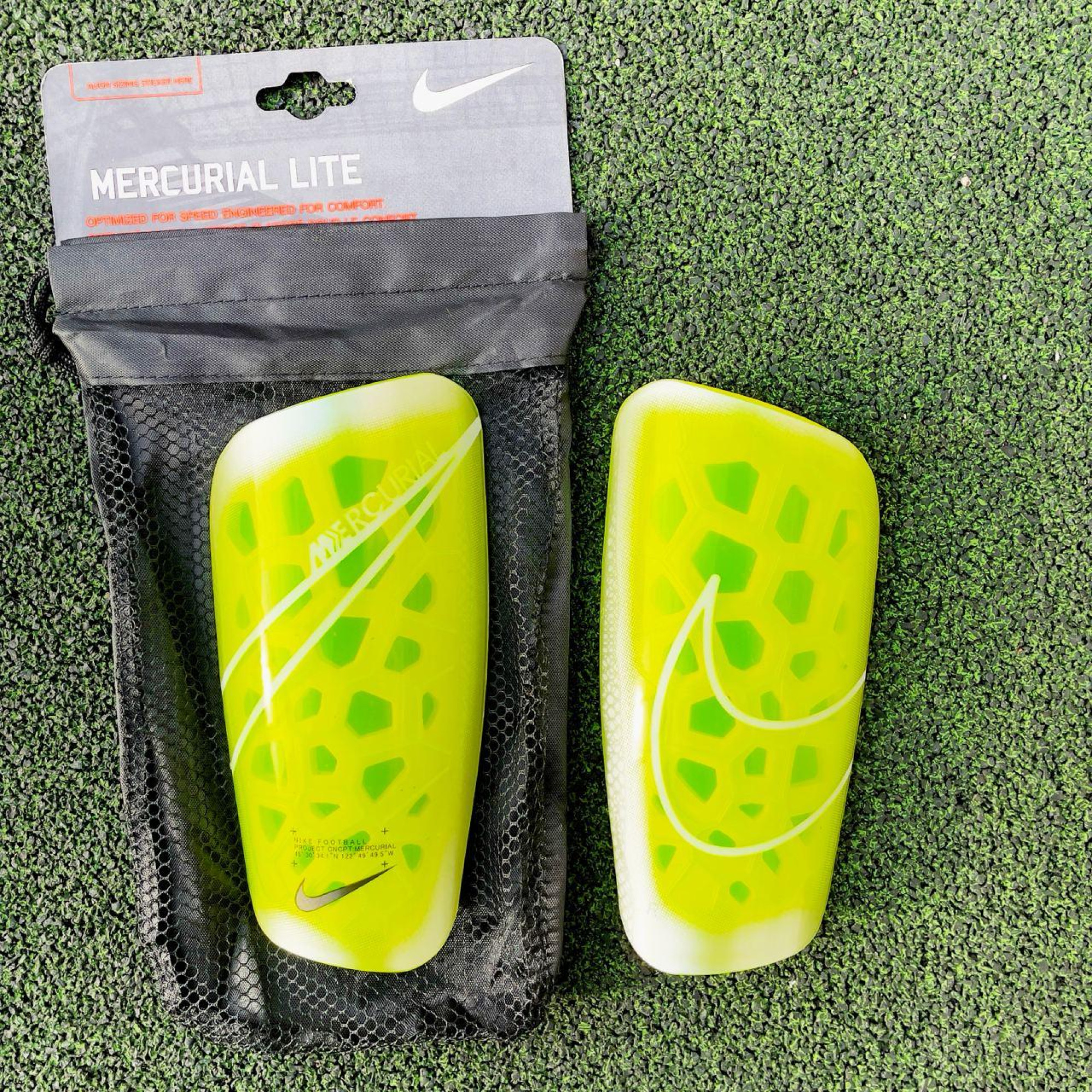 Футбольні щитки Nike Mercurial Lite Футбольні щитки Nike Mercurial Lite - Robinzon.ua