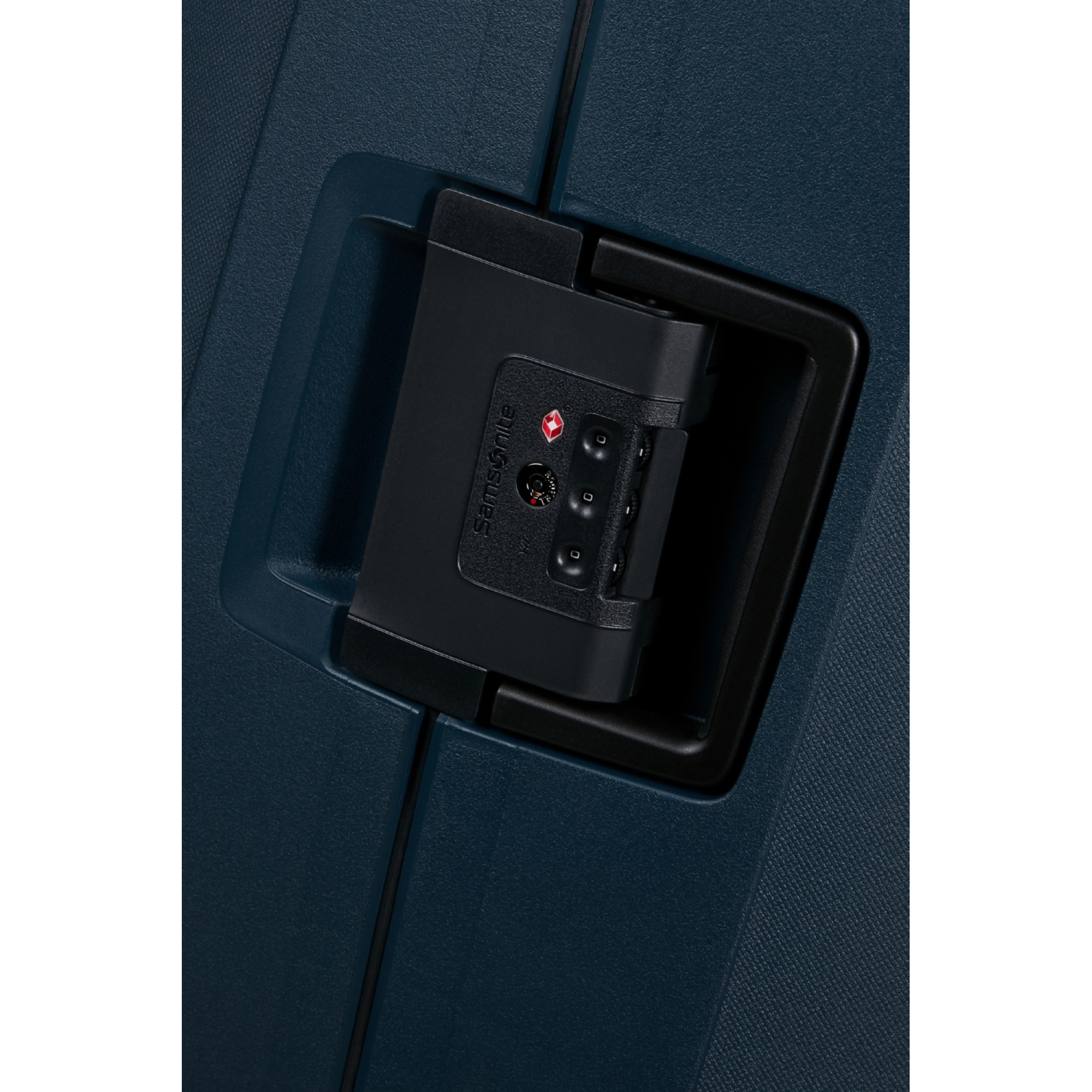 Валіза 69 см ESSENS MIDNIGHT BLUE - 6 - Robinzon.ua