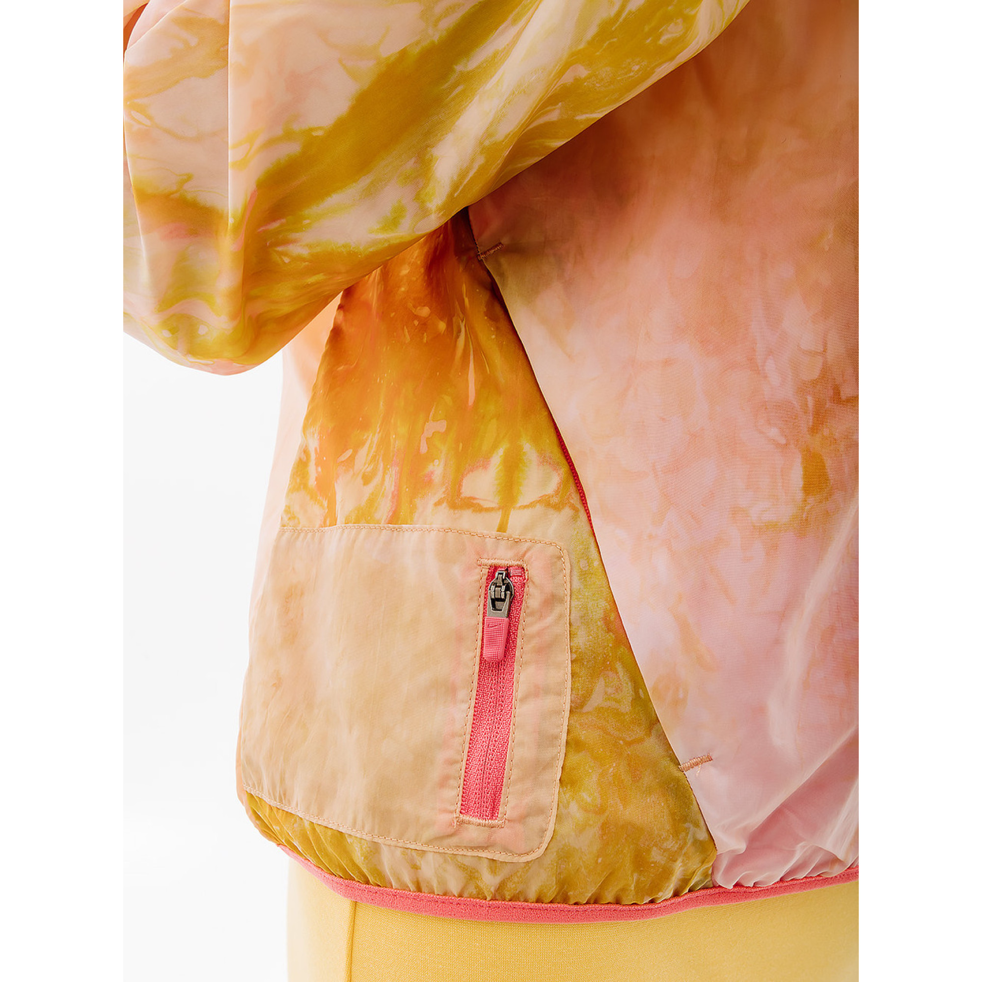 Жіноча Вітровка Nike W NK TRAIL REPEL JKT Помаранчевий  L (7dDX1041-611 L) - 2 - Robinzon.ua