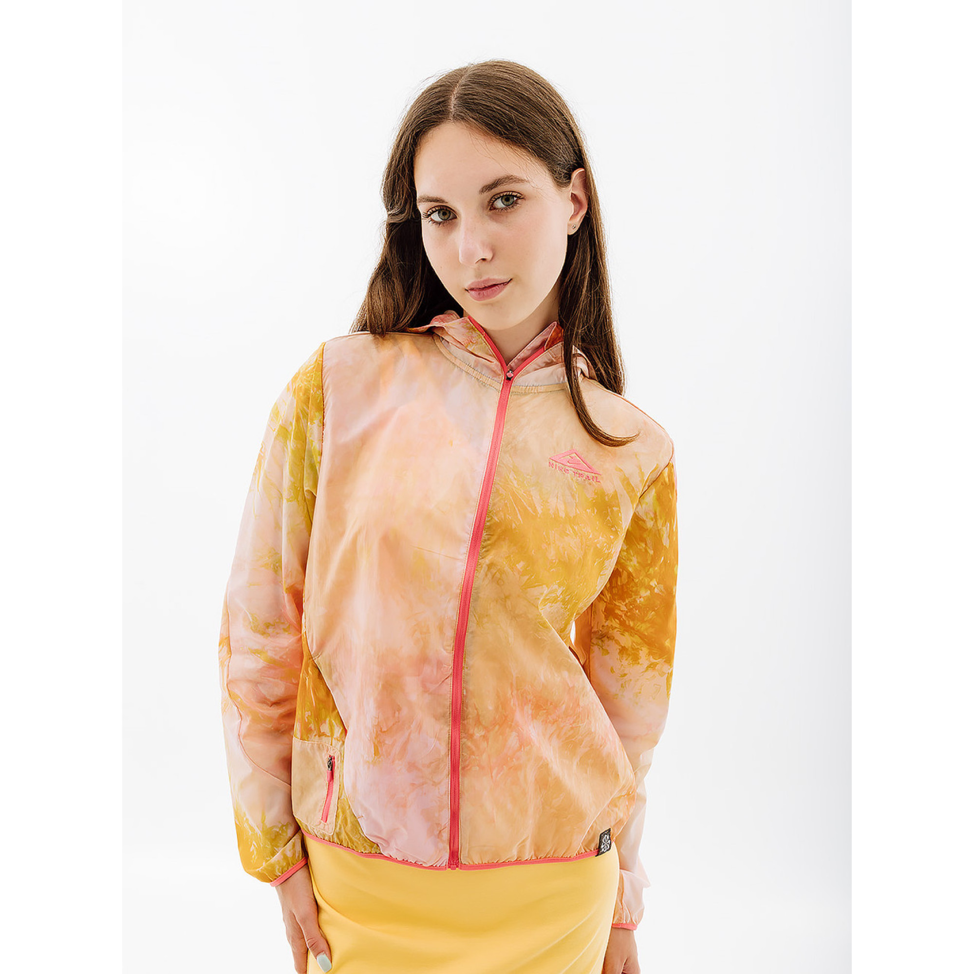 Жіноча Вітровка Nike W NK TRAIL REPEL JKT Помаранчевий  L (7dDX1041-611 L) - Robinzon.ua