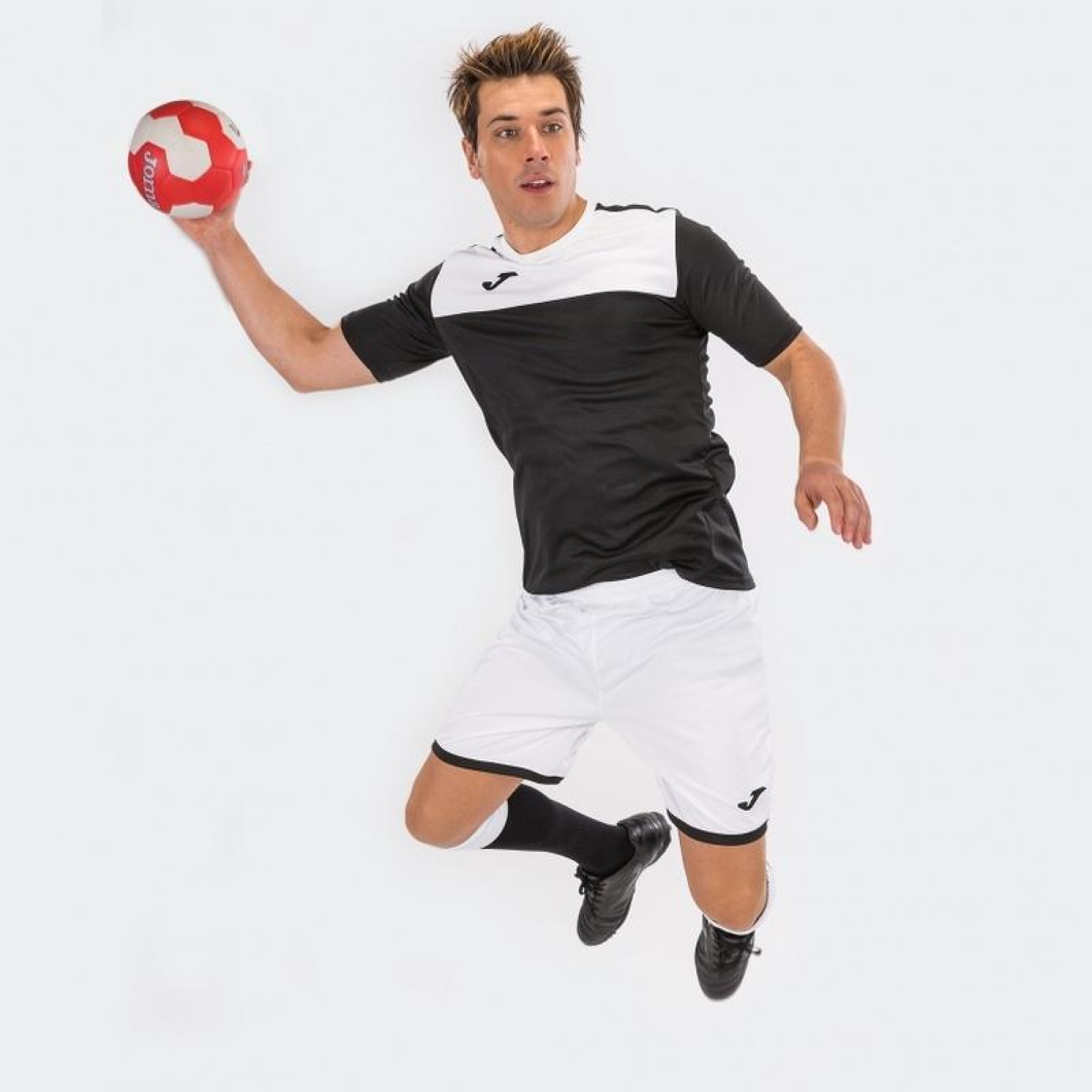 Детская Футболка Joma WINNER Черный,Белый 118-140 (100946.102 118-140) - 3 - Robinzon.ua