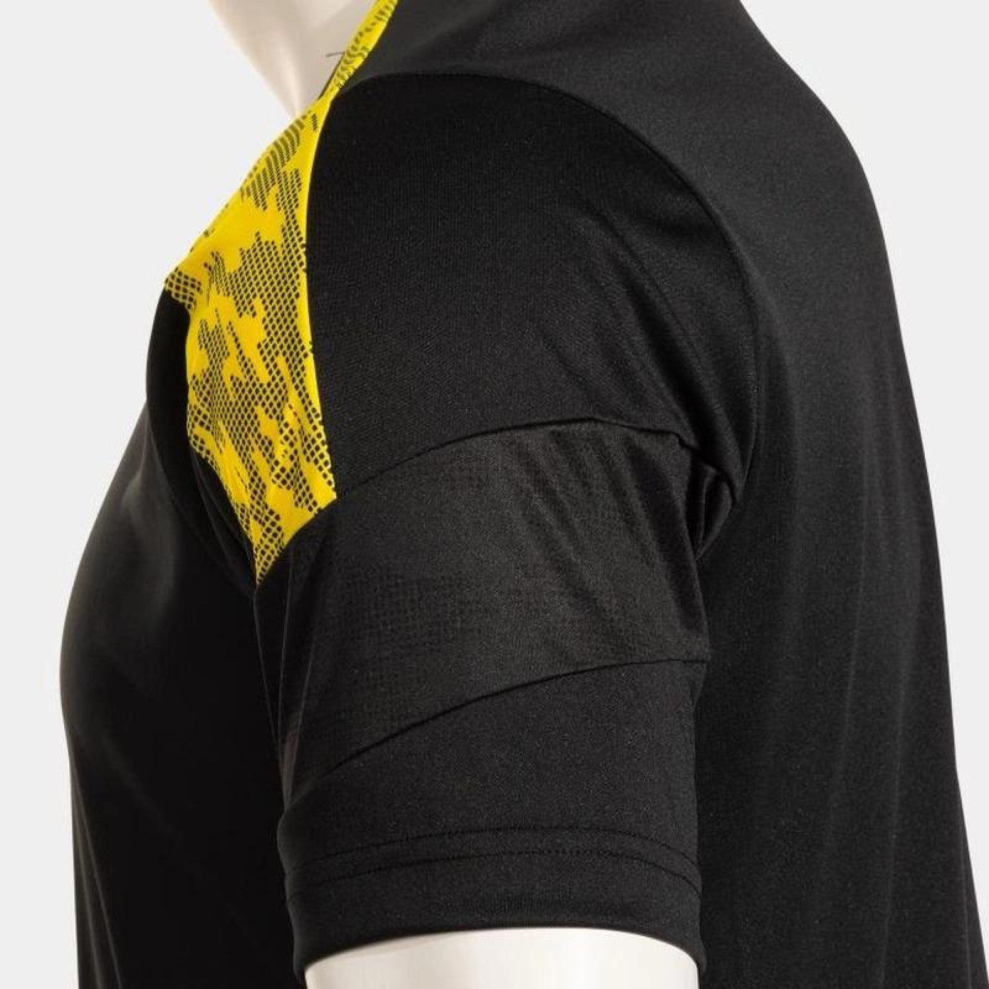 Дитяча Футболка JOMA CHAMPION VIII Чорний 153-164 (104263.109 153-164) - 3 - Robinzon.ua