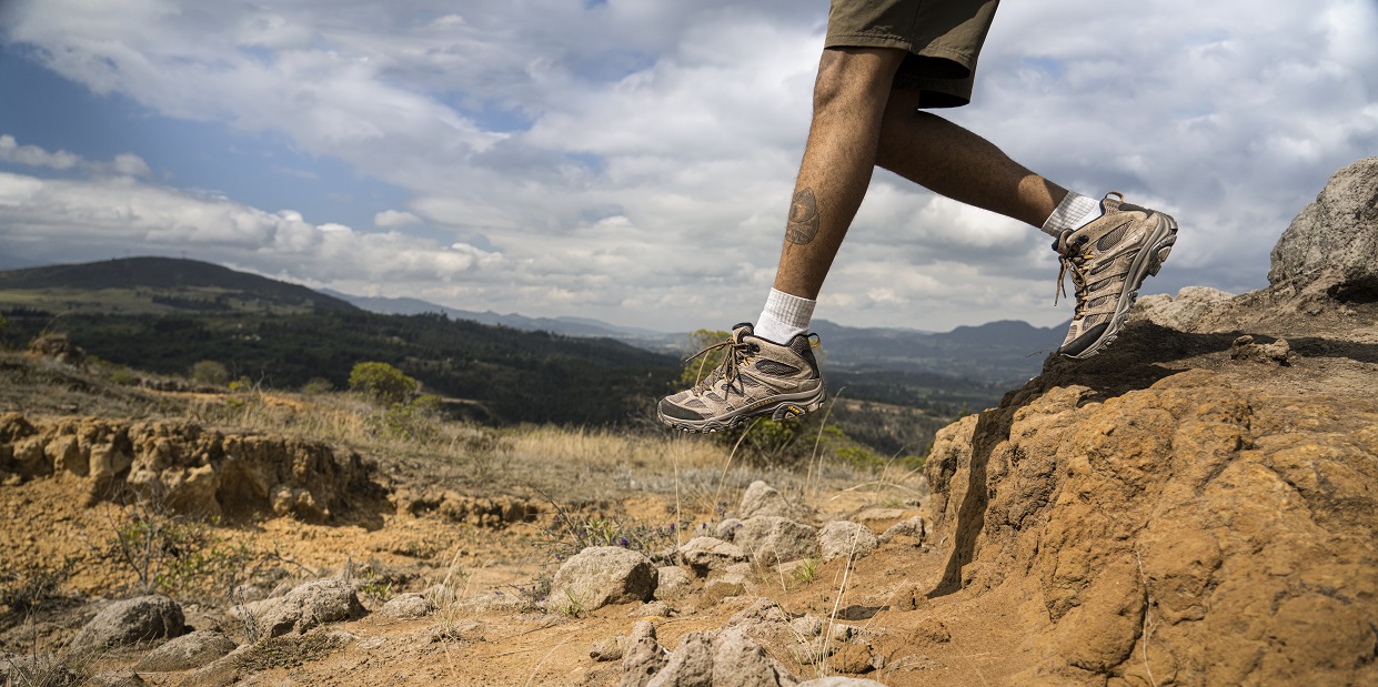 Як правильно вибрати розмір трекінгового взуття - Robinzon.ua