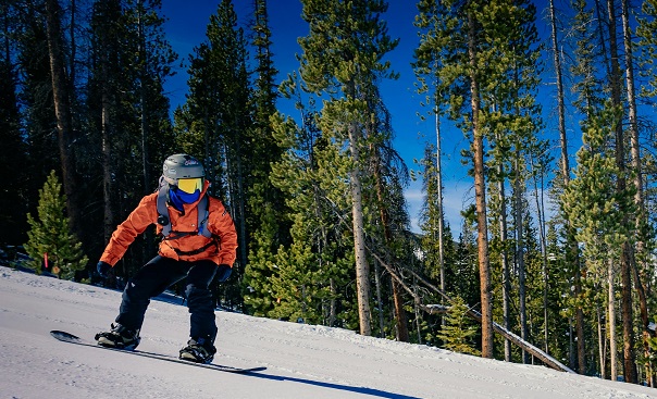 Як вибрати одяг для туризму: 5 важливих критеріїв для комфортного походу - Robinzon.ua