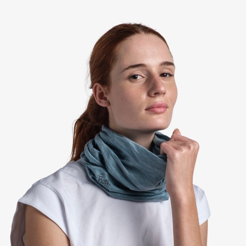 Шарф-труба Buff Lightweight Merino Wool, Solid Pool (BU 113010.722.10.00) - 4 - Robinzon.ua