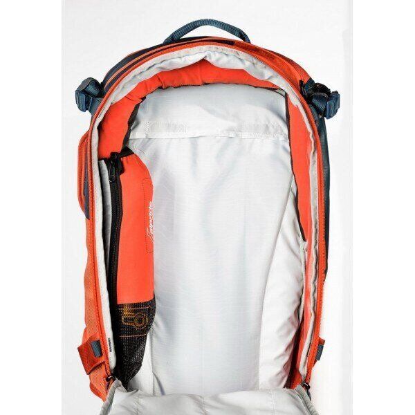 Рюкзак Black Diamond Jetforce UltraLight 26, Black (BD 681338.0002-ML) - 4 - Robinzon.ua