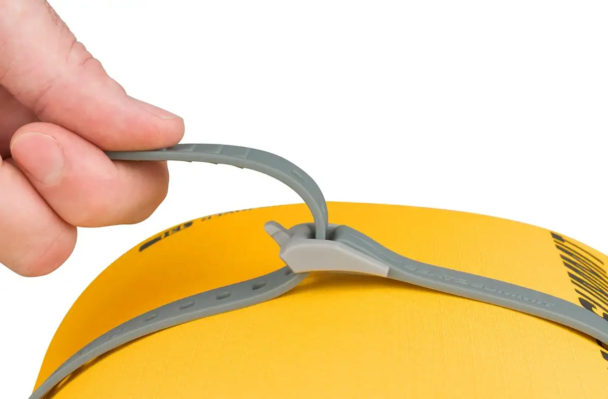 Набір стяжок Stretch-Loc 18 12mm x 450mm 2 Pack, Yellow від Sea to Summit (STS ASLSTRP12X450YW) - 2 - Robinzon.ua