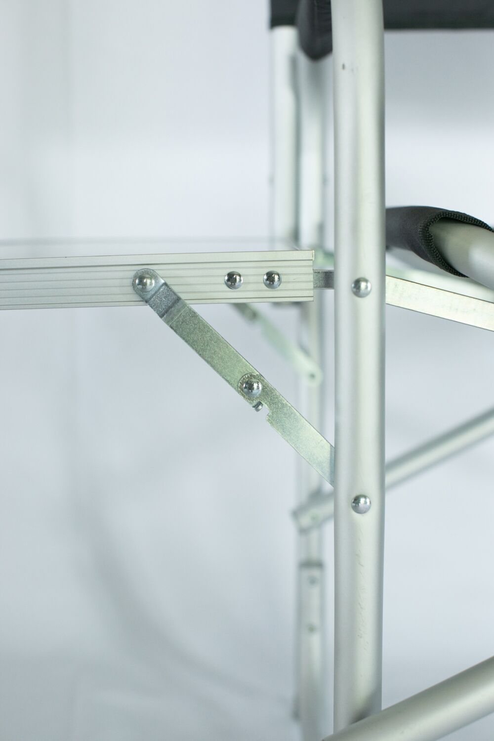 Директорский стул со столом Tramp TRF-002 - 7 - Robinzon.ua