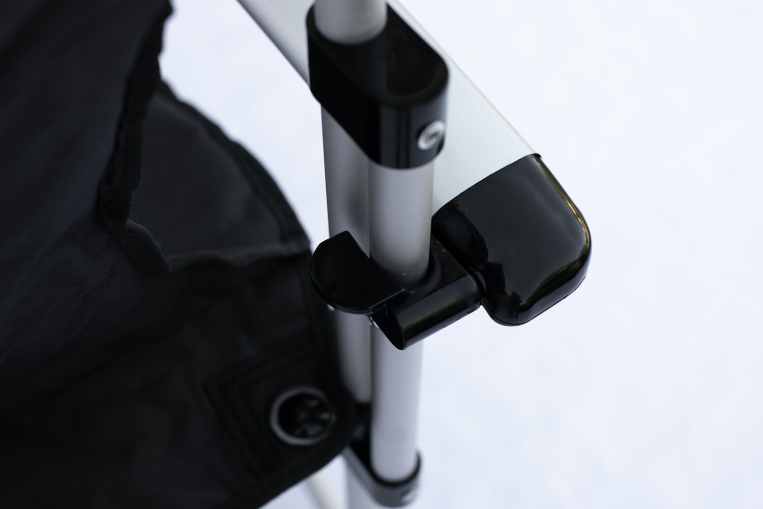 Крісло розкладне Tramp з ущільненої спинкою і жорсткими підлокітниками TRF-004 - 4 - Robinzon.ua