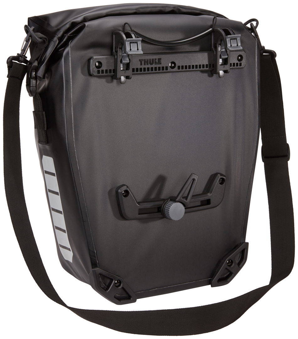 Велосипедна сумка Thule Shield Pannier 17L (Black) (TH 3204208) - 7 Велосипедна сумка Thule Shield Pannier 17L (Black) (TH 3204208) - 7 - Robinzon.ua