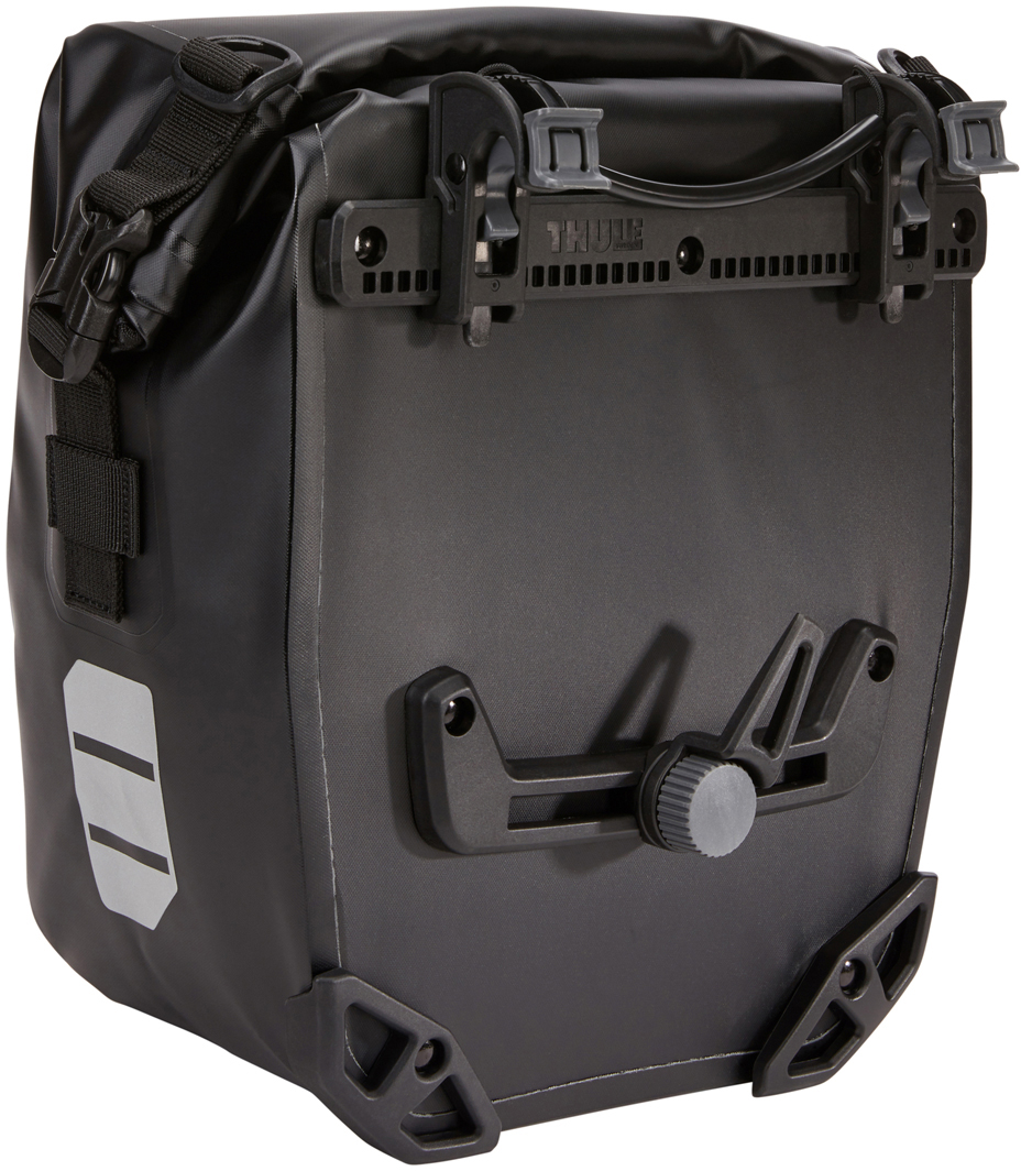 Велосипедні сумки Thule Shield Pannier 13L (Black) (TH 3204205) - 3 - Robinzon.ua