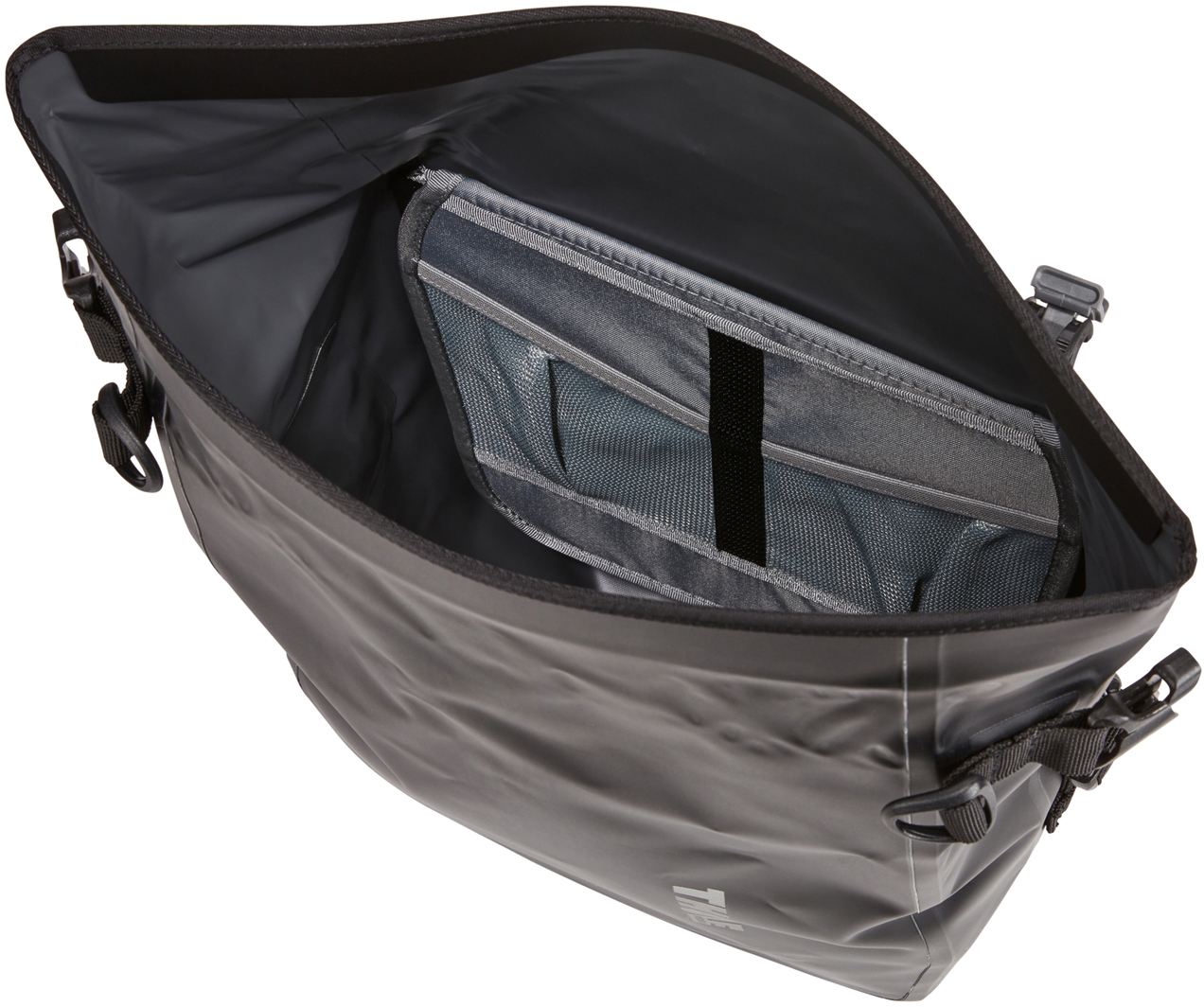 Велосипедні сумки Thule Shield Pannier 13L (Black) (TH 3204205) - 6 - Robinzon.ua