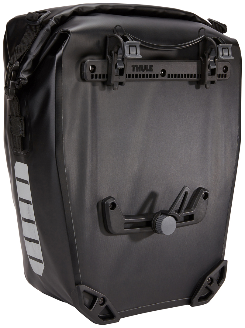 Велосипедні сумки Thule Shield Pannier 25L (Black) (TH 3204209) - 3 - Robinzon.ua