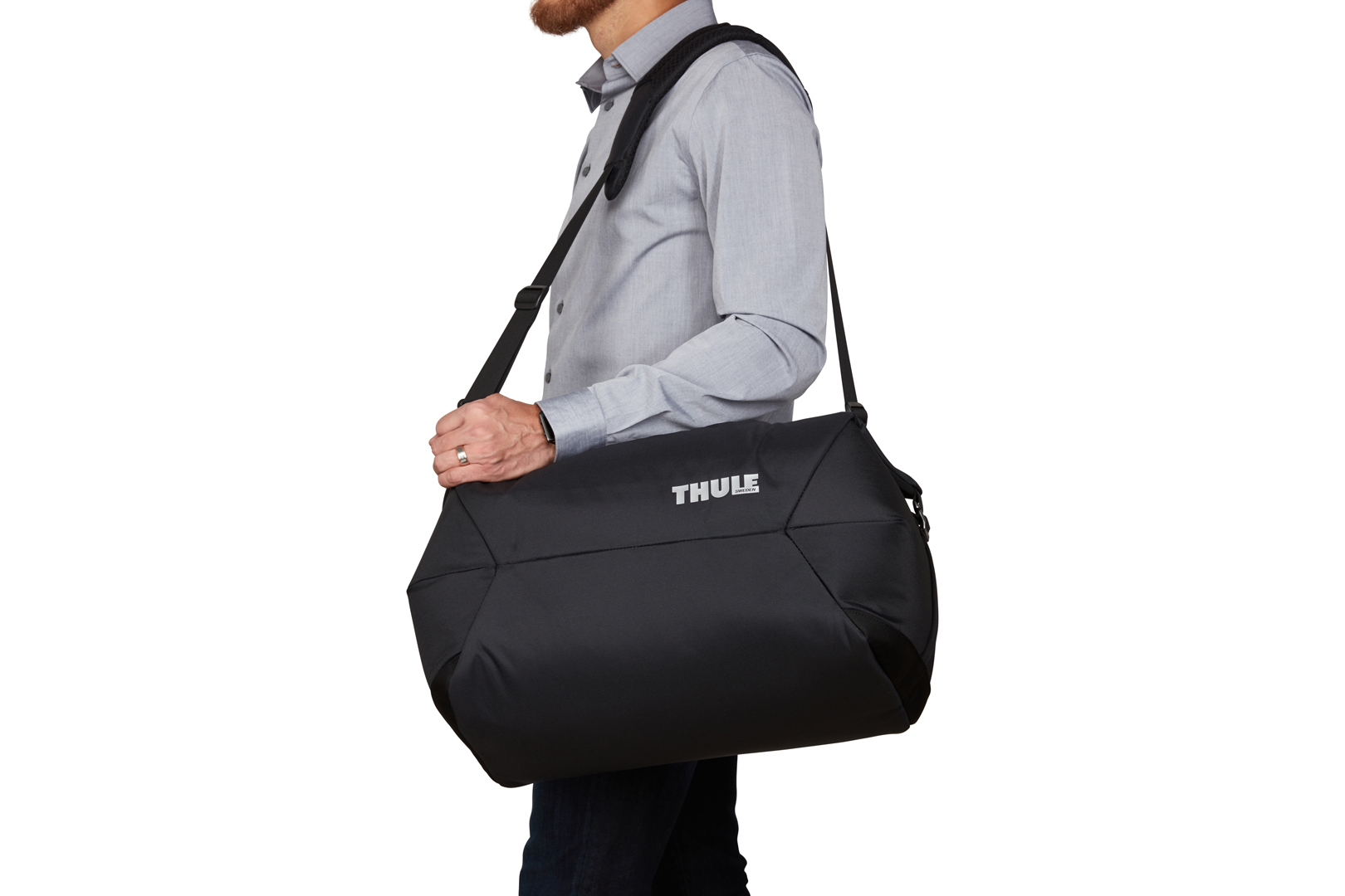 Дорожня сумка Thule Subterra Weekender Duffel 45L (Black) (TH 3204025) - 2 - Robinzon.ua