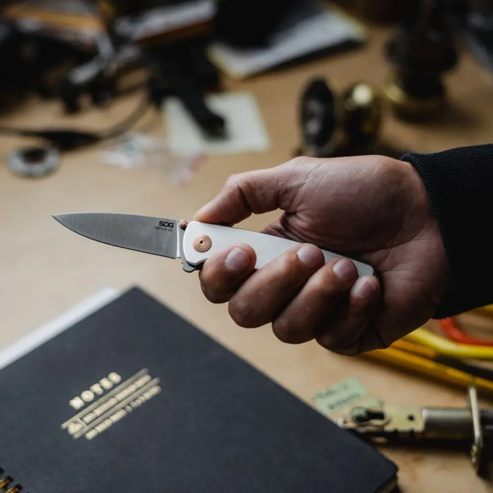 Розкладний ніж SOG Twitch III, Silver/Gold (SOG 11-15-02-43) - 8 - Robinzon.ua