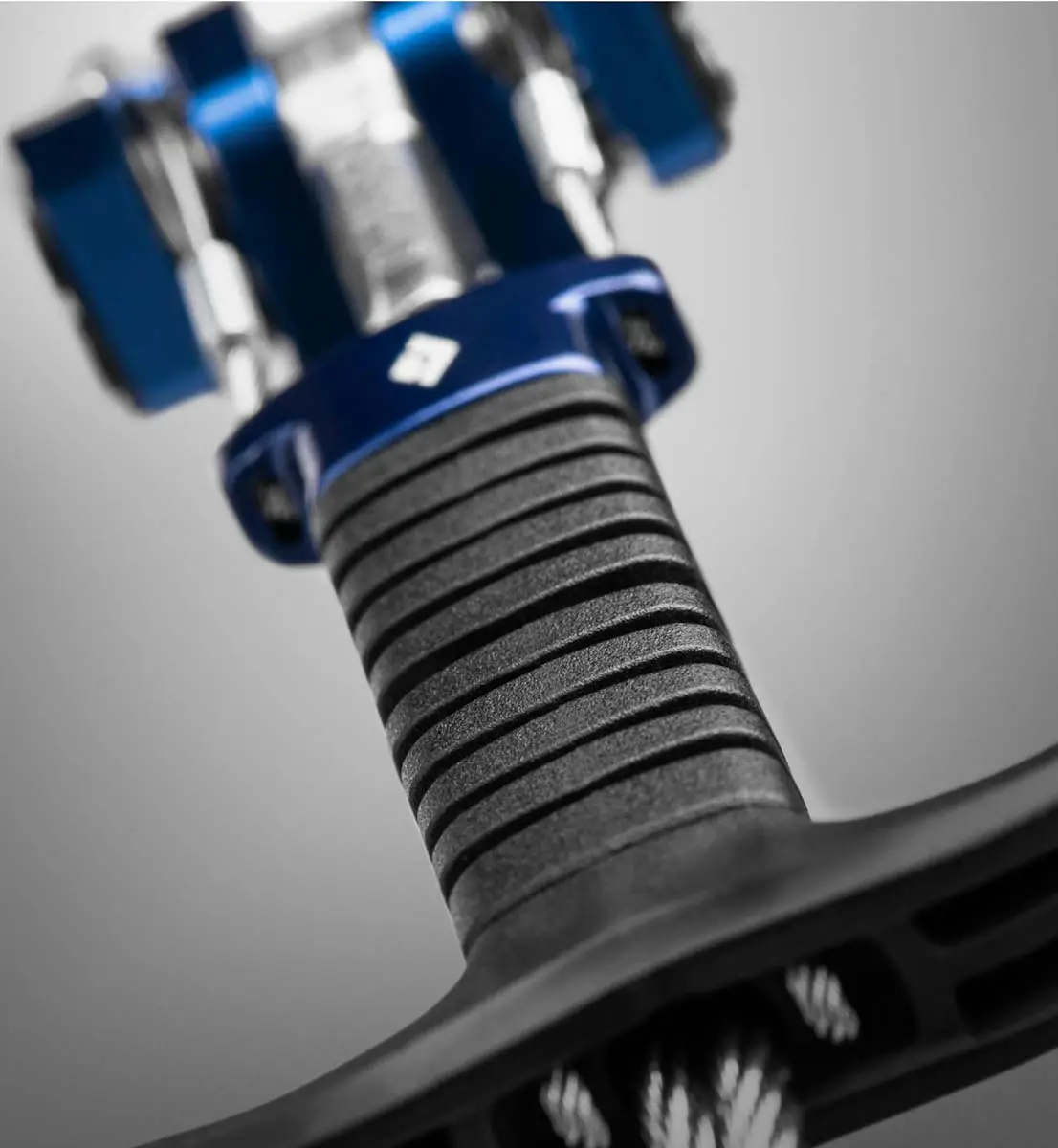 Закладний елемент Black Diamond Camalot Z4, No color, One Size (BD 262243.0000) Закладний елемент Black Diamond Camalot Z4, No color, One Size (BD 262243.0000) - Robinzon.ua