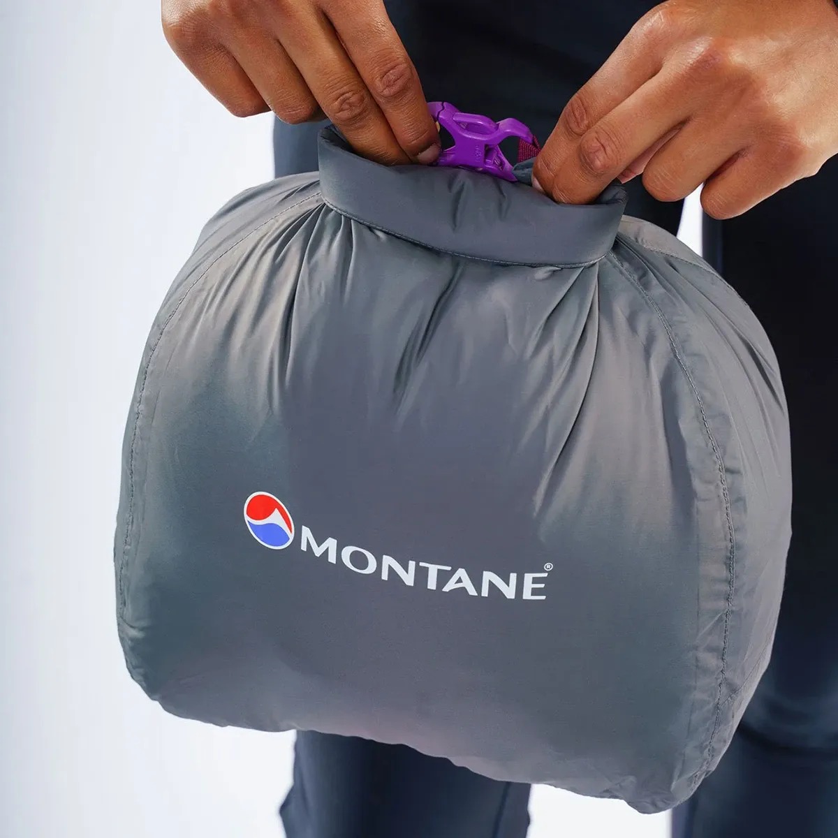 Трекінговий жіночий зимовий пуховик Montane Cloudmaker Duvet Down Jacket, S/10/36 - Black (FCMJABLAB10) - 6 - Robinzon.ua